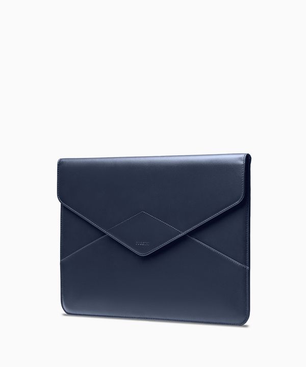 Etui na laptopa 13 cali ze skóry naturalnej granatowe